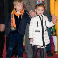 52593 Дети князя Монако Альбера и княгини Шарлен на цирковом фестивале в Монте-Карло