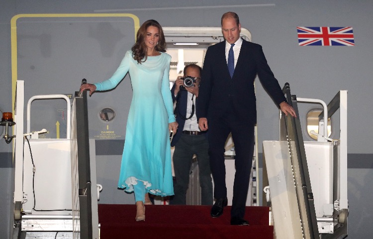 Самый секретный тур: Кейт Миддлтон и принц Уильям прилетели в Пакистан