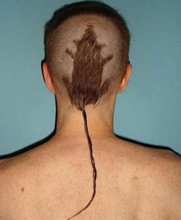 Подборка снимков людей, которым срочно нужно менять парикмахера: самые смешные стрижки