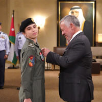 60347 Дочь королевы Рании стала первой женщиной-пилотом в Иордании