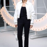 65329 Лили-Роуз Депп, Ванесса Паради, Марион Котийяр и другие гости показа Chanel в Париже