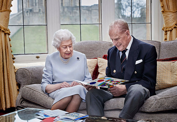 Такого не бывало 70 лет: королева Елизавета II и принц Филипп озвучили свои планы на Рождество
