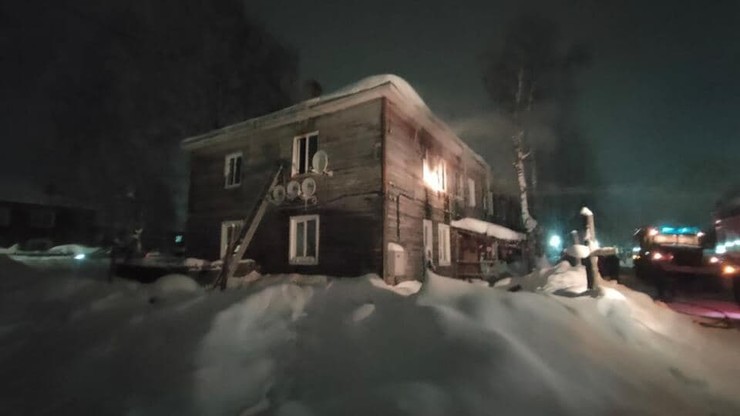 67279 Четверо детей и их мать погибли при пожаре в Архангельской области