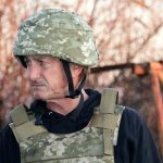 67397 Шон Пенн снимает в Киеве документалку о войне